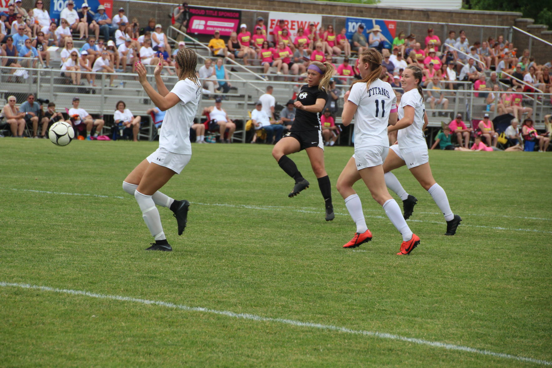 Rieken with 1st goal